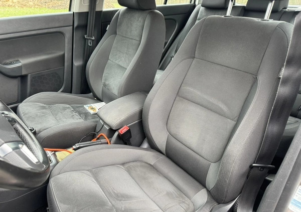 Volkswagen Golf cena 38000 przebieg: 53200, rok produkcji 2011 z Buk małe 137